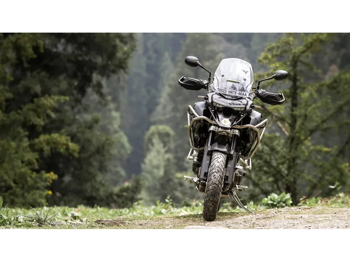 Triumph Tiger 1200 front view
