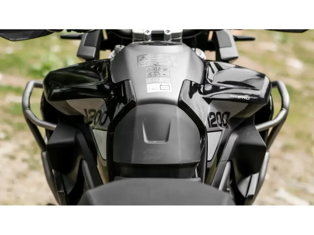 Triumph Tiger 1200 fuel tank branding