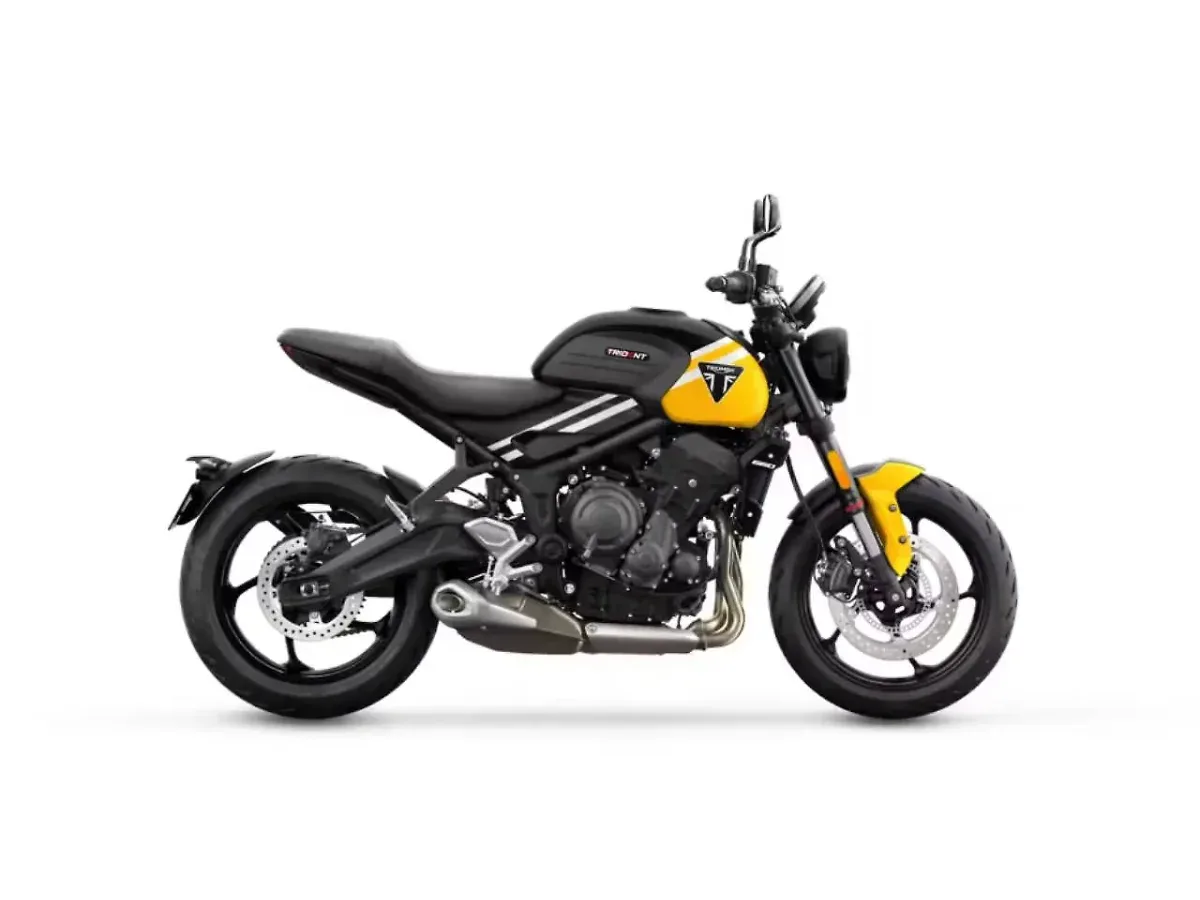 Triumph Trident 660 in Cosmic Yellow