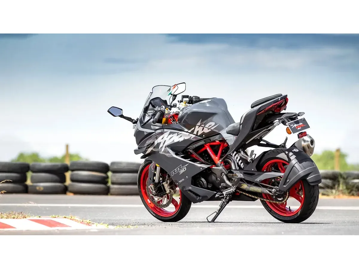 TVS Apache RR 310 left rear three-quarter view