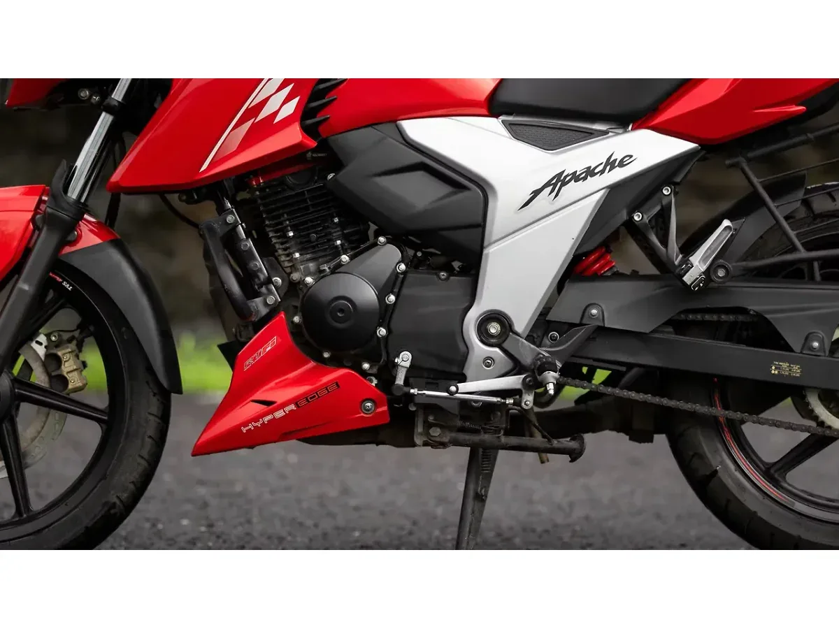 TVS Apache RTR 160 4V engine left side