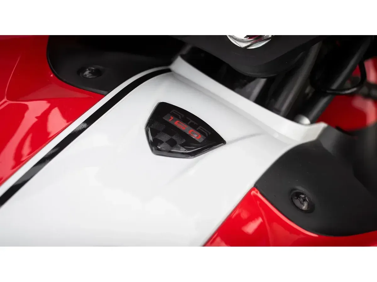 TVS Apache RTR 160 4V fuel tank branding detail