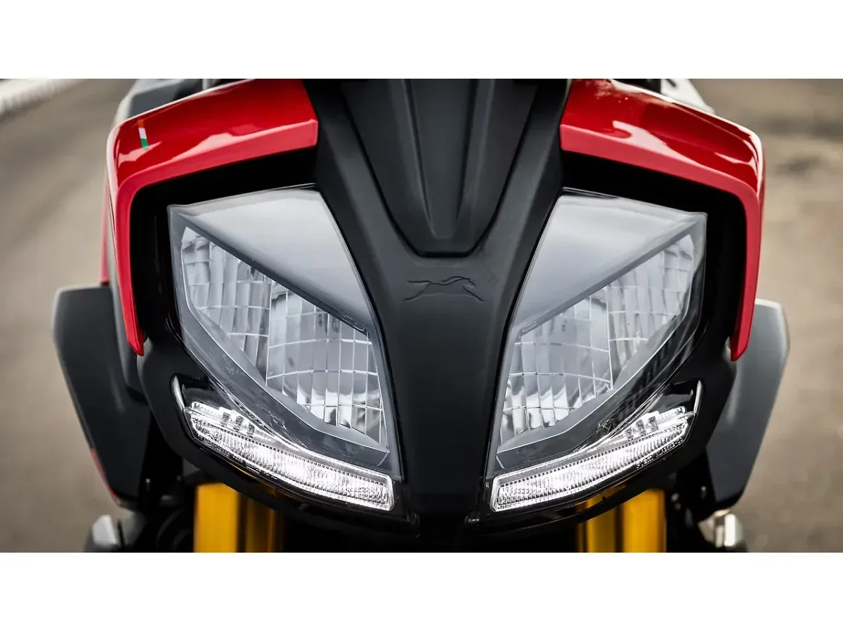 TVS Apache RTR 310 daytime running lights