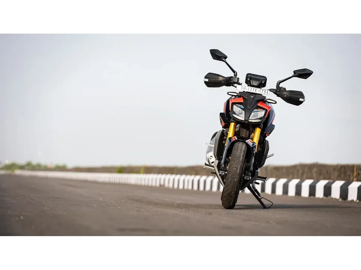 TVS Apache RTR 310 front view