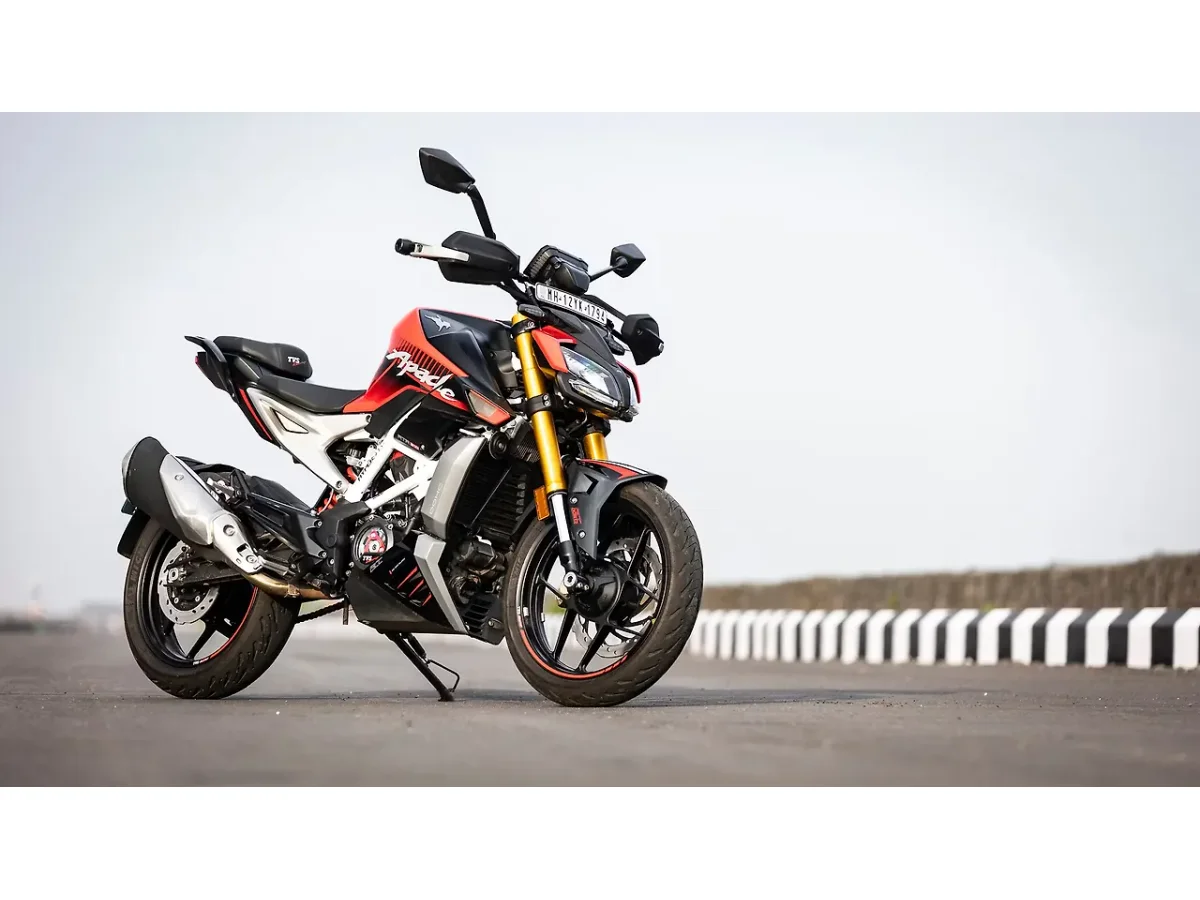 TVS Apache RTR 310 right front three-quarter view
