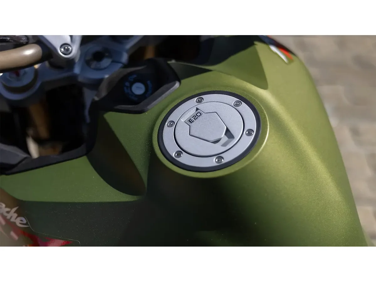 TVS Apache RTX 300 closed fuel lid