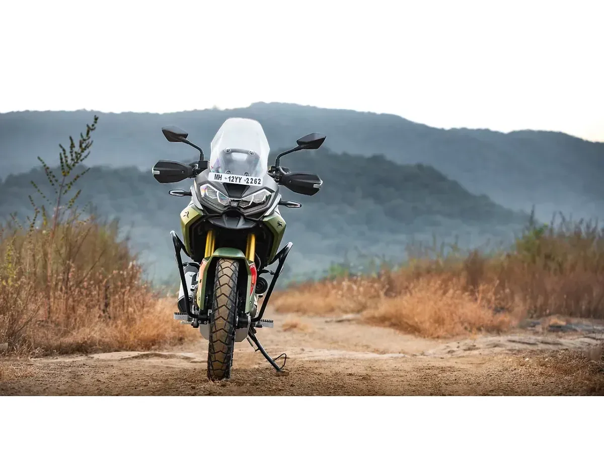 TVS Apache RTX 300 front view in landscape setting