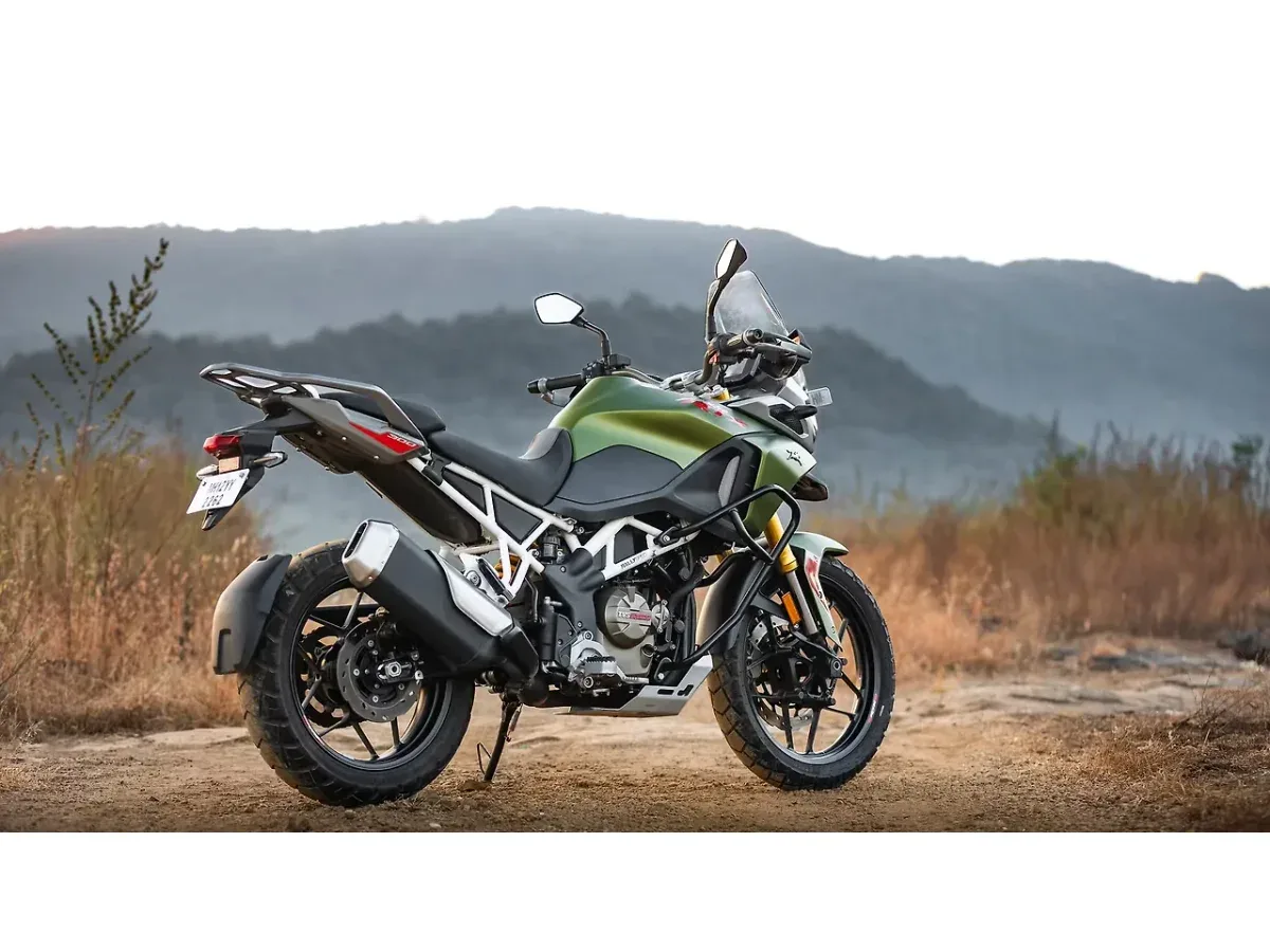 TVS Apache RTX 300 right rear three-quarter view