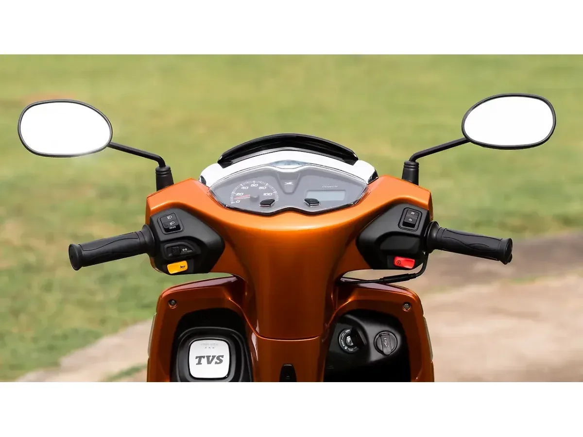 TVS Jupiter 125 handlebar and dashboard