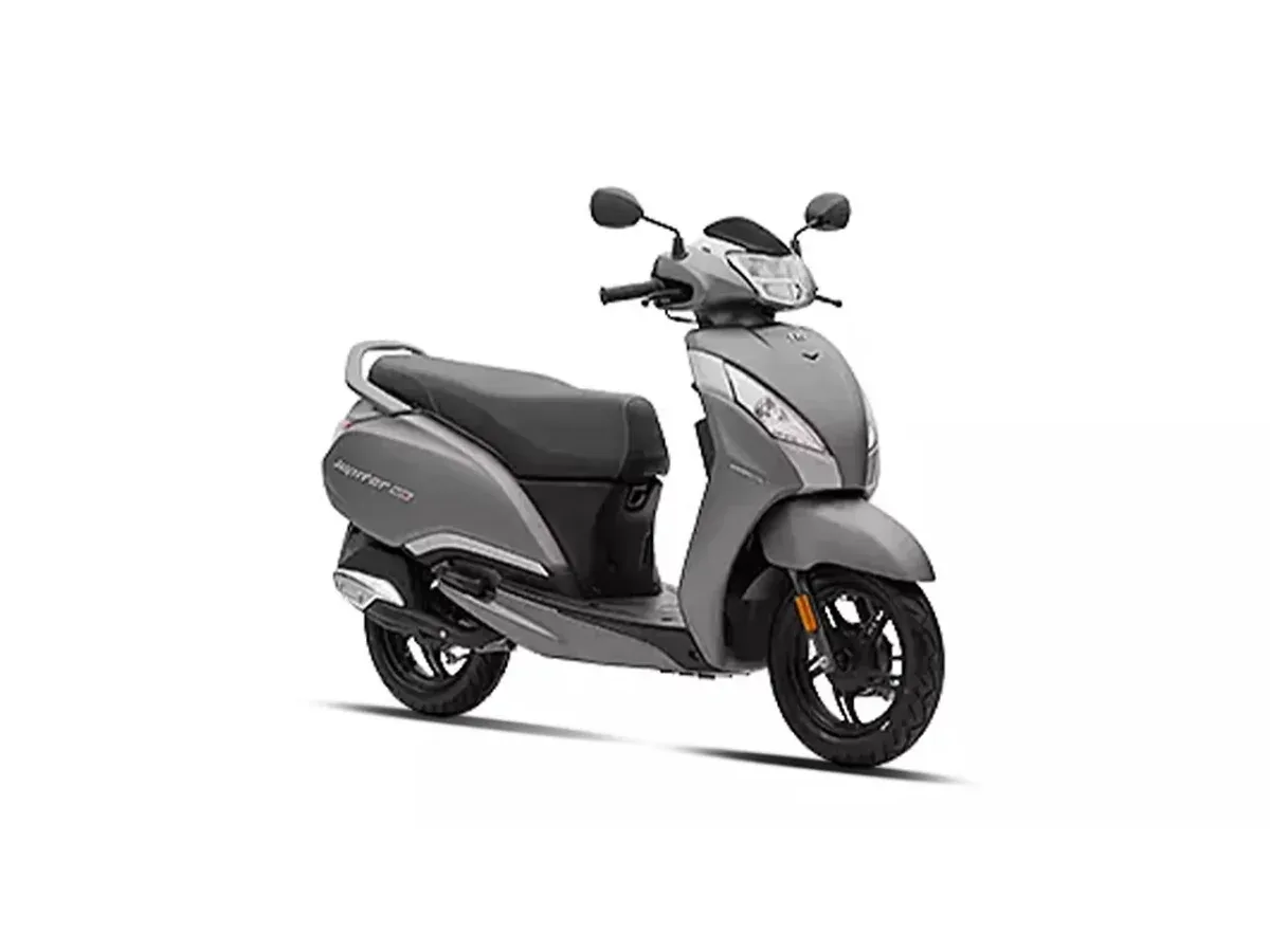 TVS Jupiter 125 right front three-quarter view