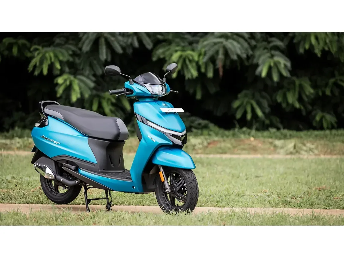 TVS Jupiter 110 2024 right front three-quarter view