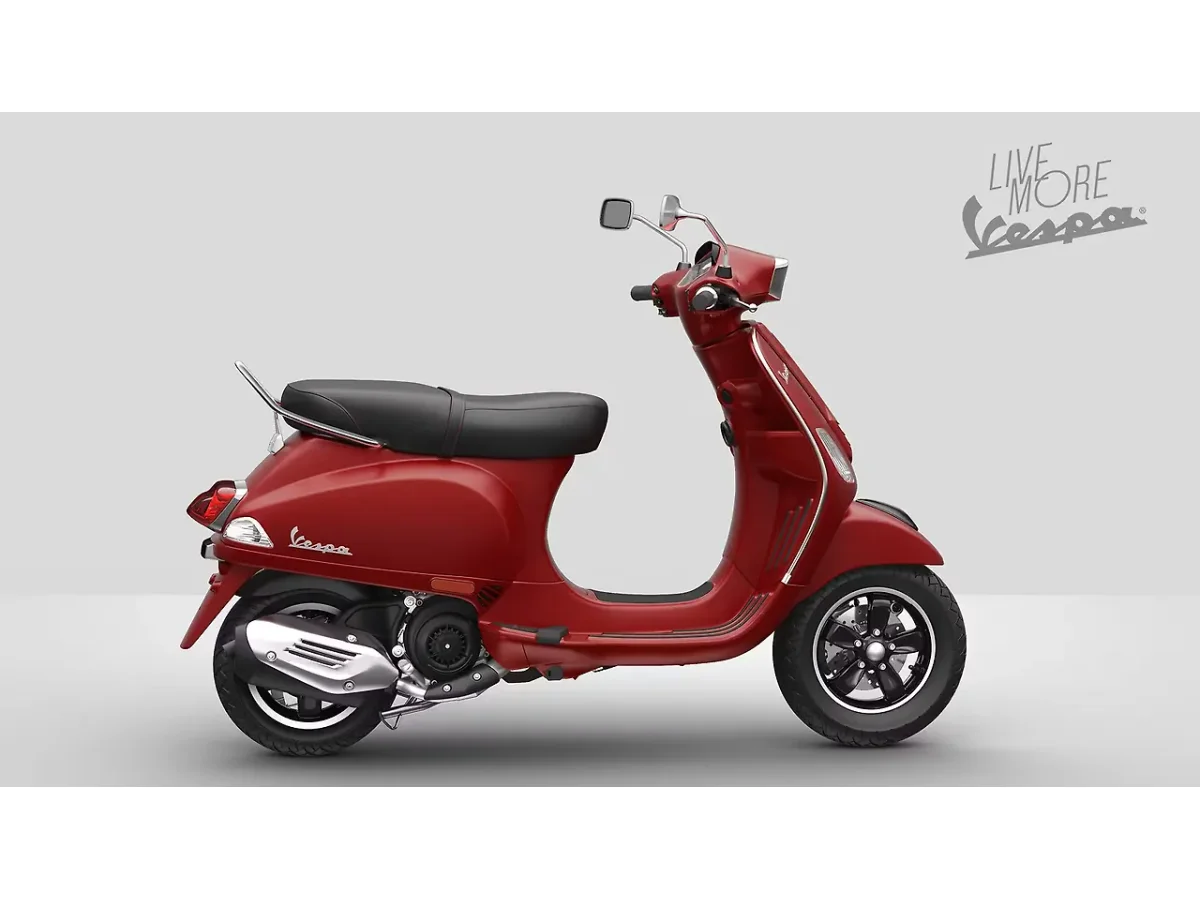 Right side view of the Vespa SXL 150 scooter