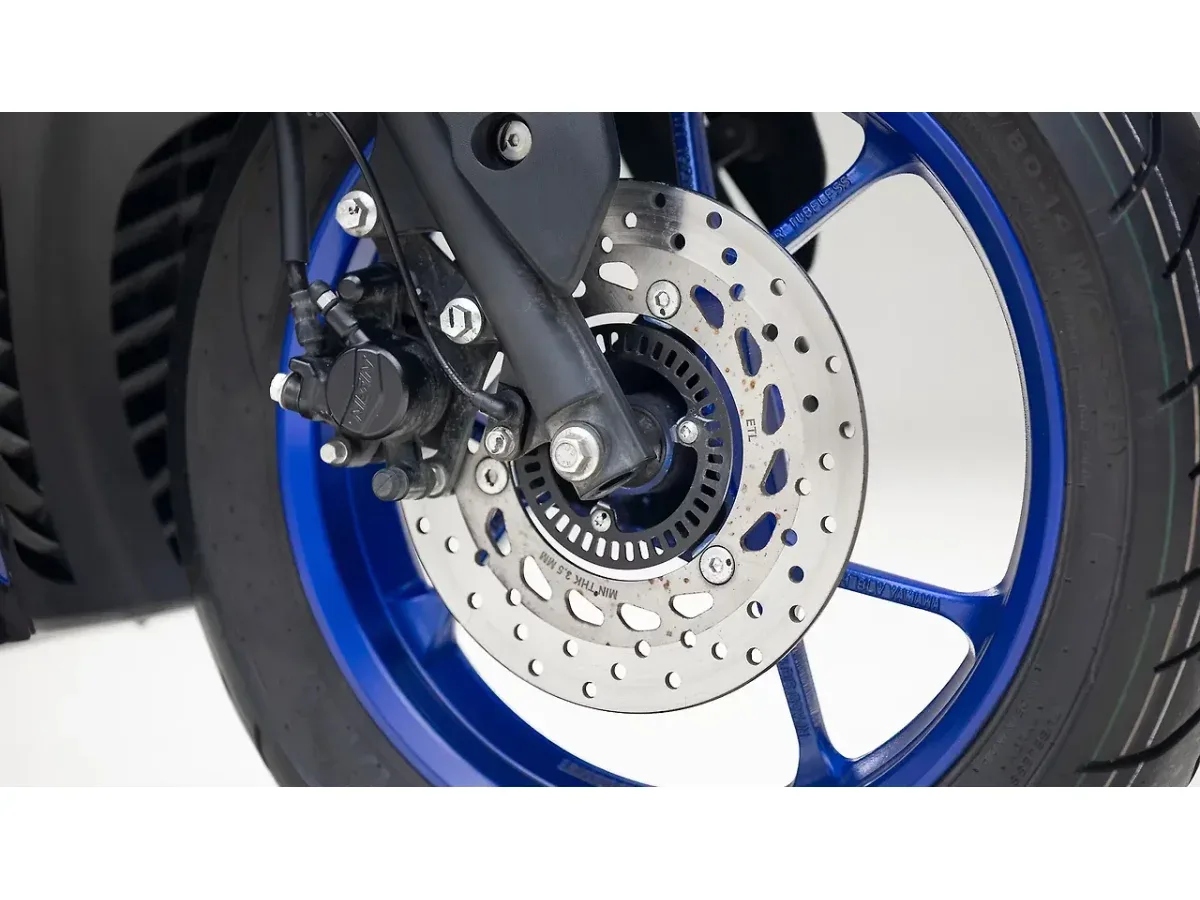 Front disc brake and alloy wheel of the Yamaha Aerox 155