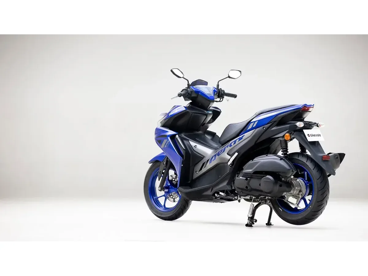 Left rear three-quarter view of the Yamaha Aerox 155