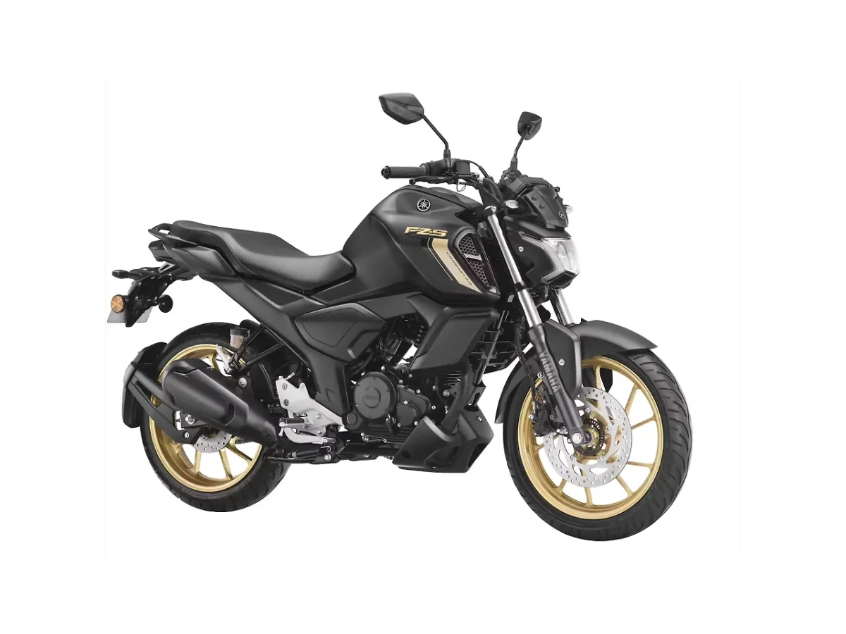 Yamaha FZS-FI V4 in Matte Black DLX