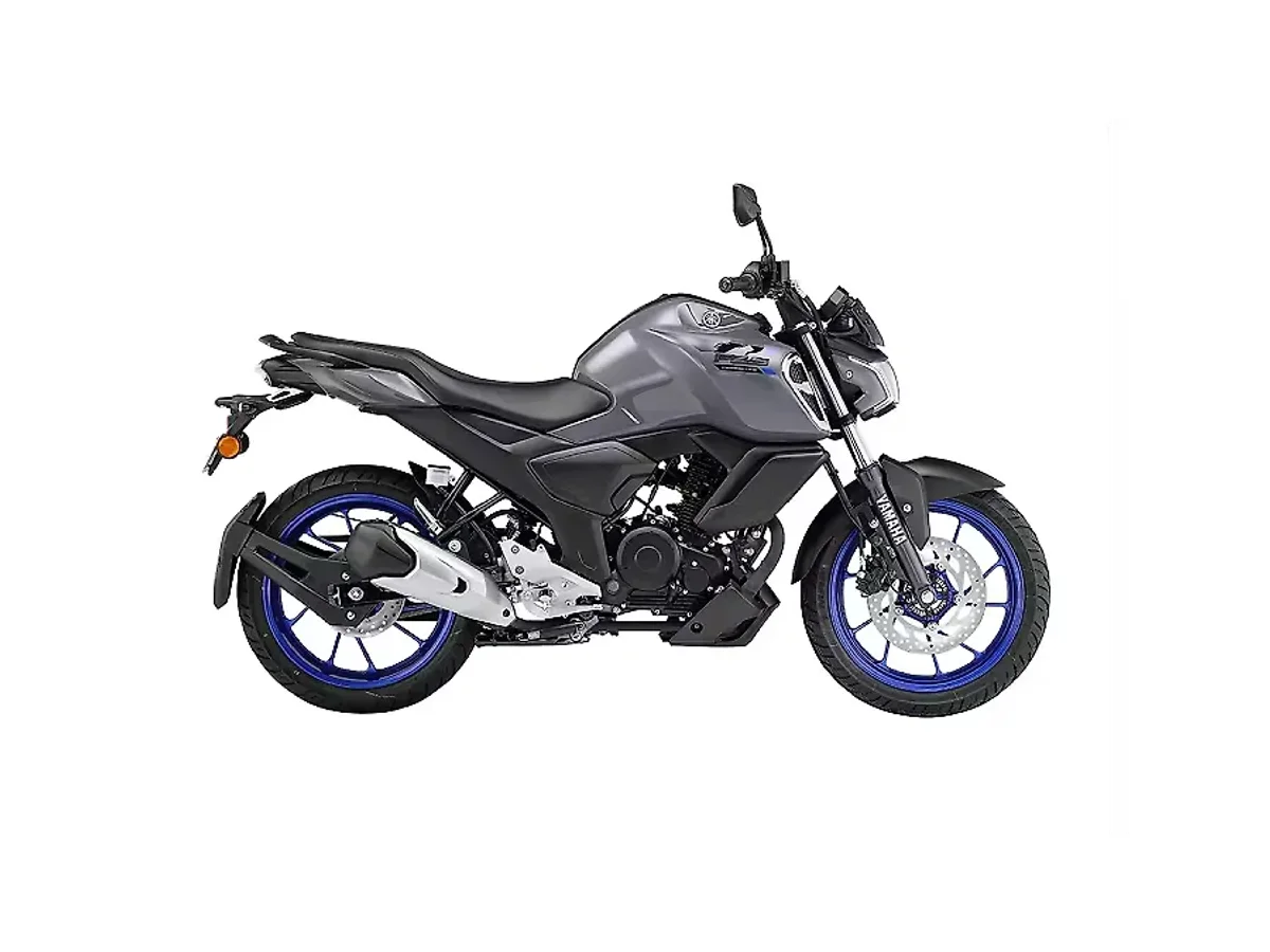Right side view of the Yamaha FZS-FI V4 motorcycle