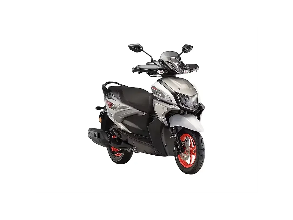 Yamaha Ray ZR 125 front right three-quarter view
