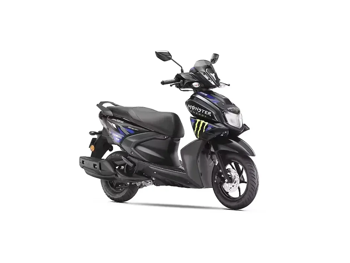 Yamaha Ray ZR 125 right front three-quarter view