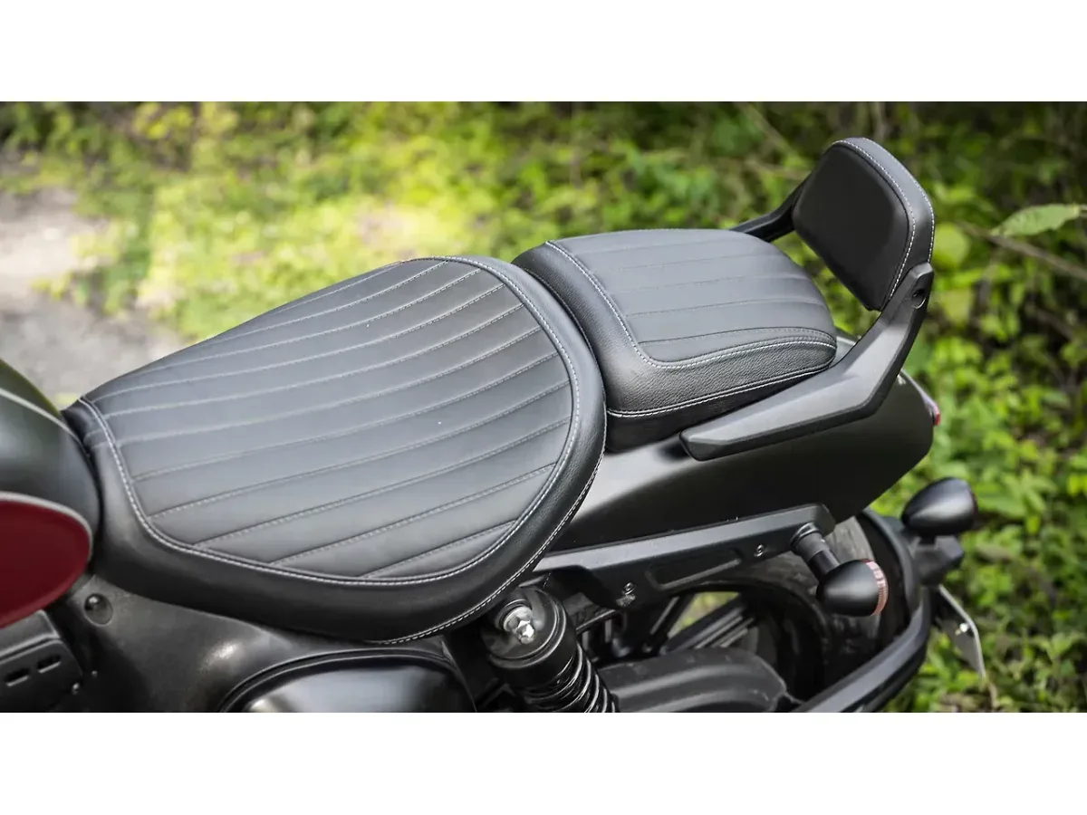 Yezdi Roadster seat detail